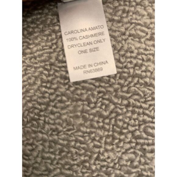 Carolina Amato Men One Size Charcoal Holed It Cashmere Gloves - Picture 4 of 5